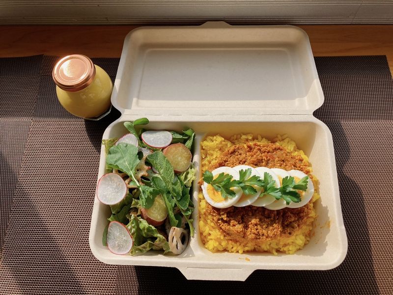 キーマカレーのテイクアウトをクースペースで開始